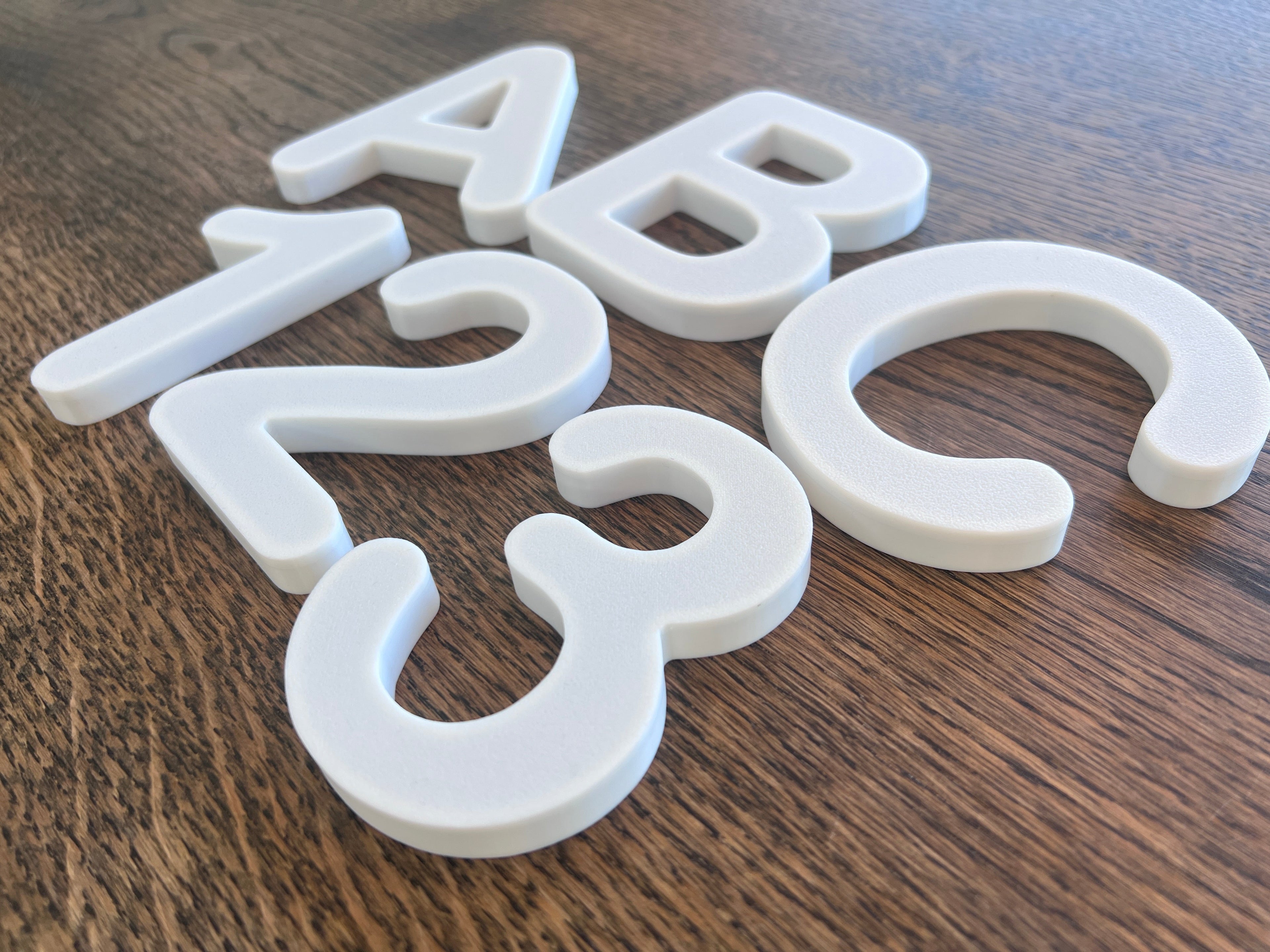 Clayform – Bogstav- og taludstikkere til ler