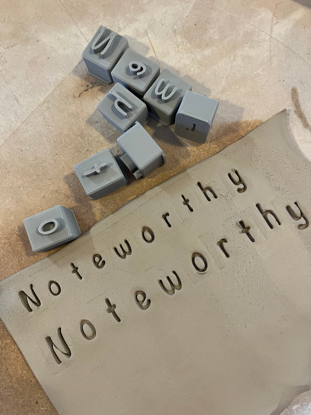 TypeStamp bogstavstempler - Noteworthy