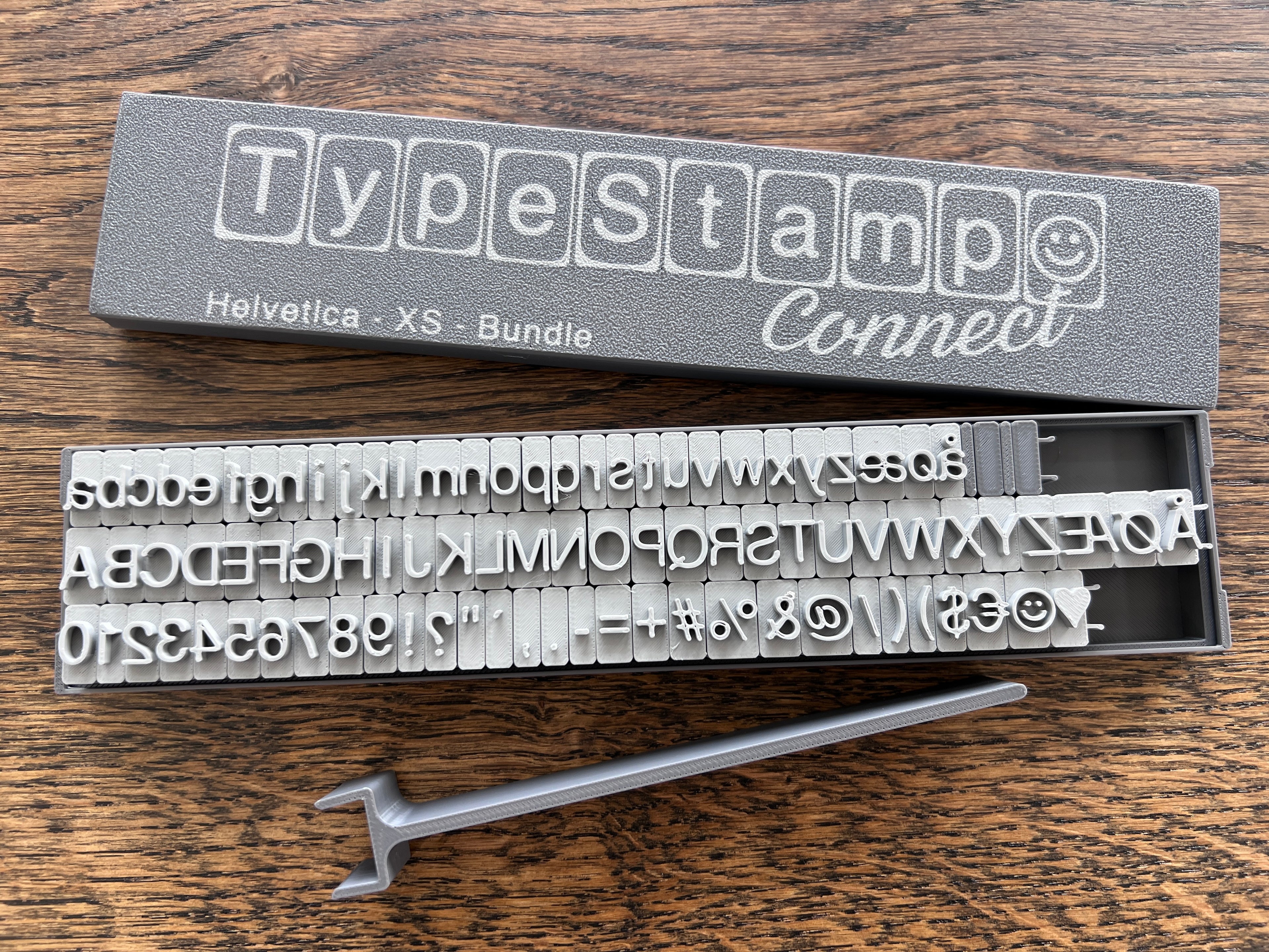 TypeStamp Connect - Helvetica - XS
