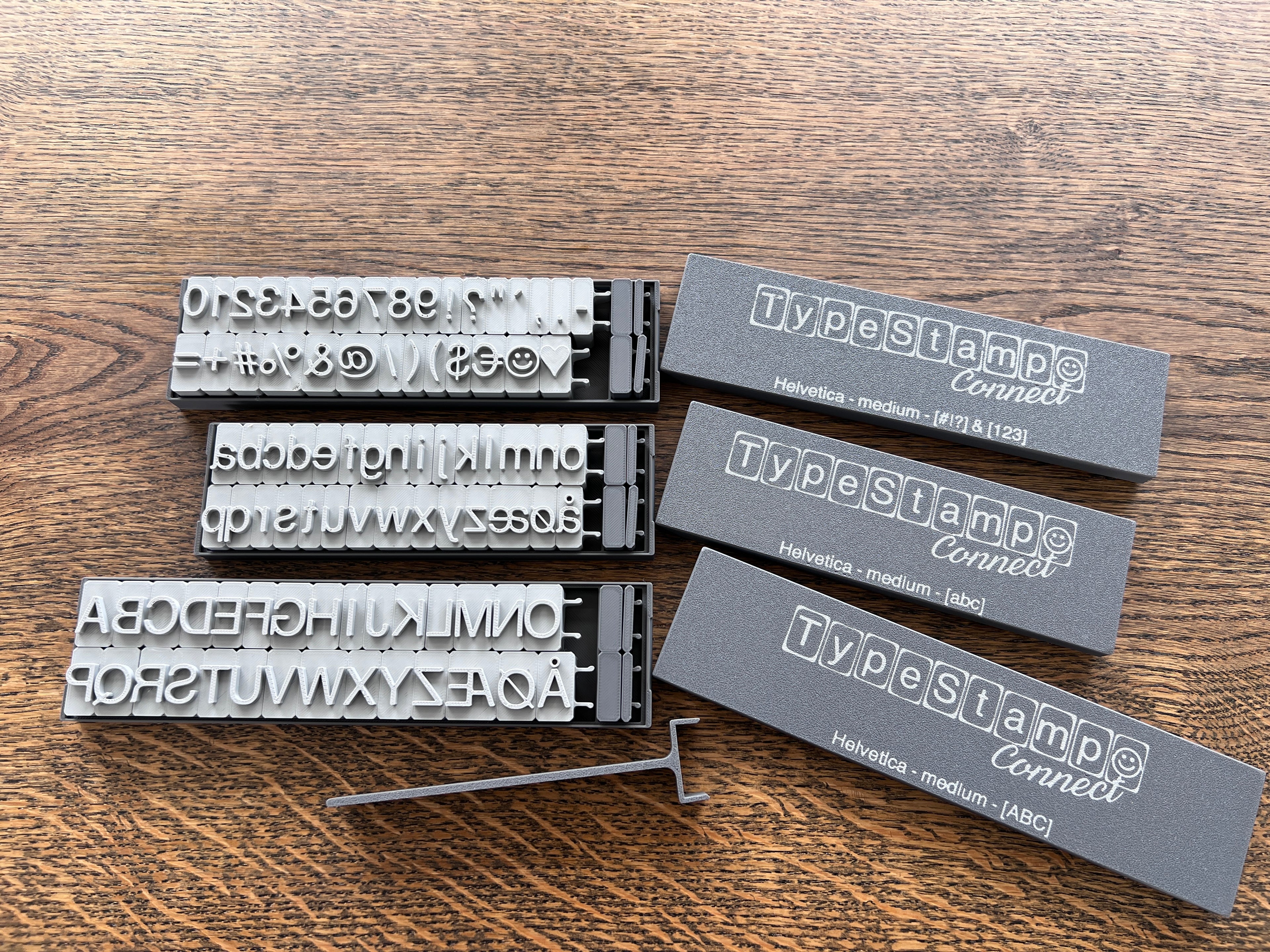 TypeStamp Connect - Helvetica - Medium