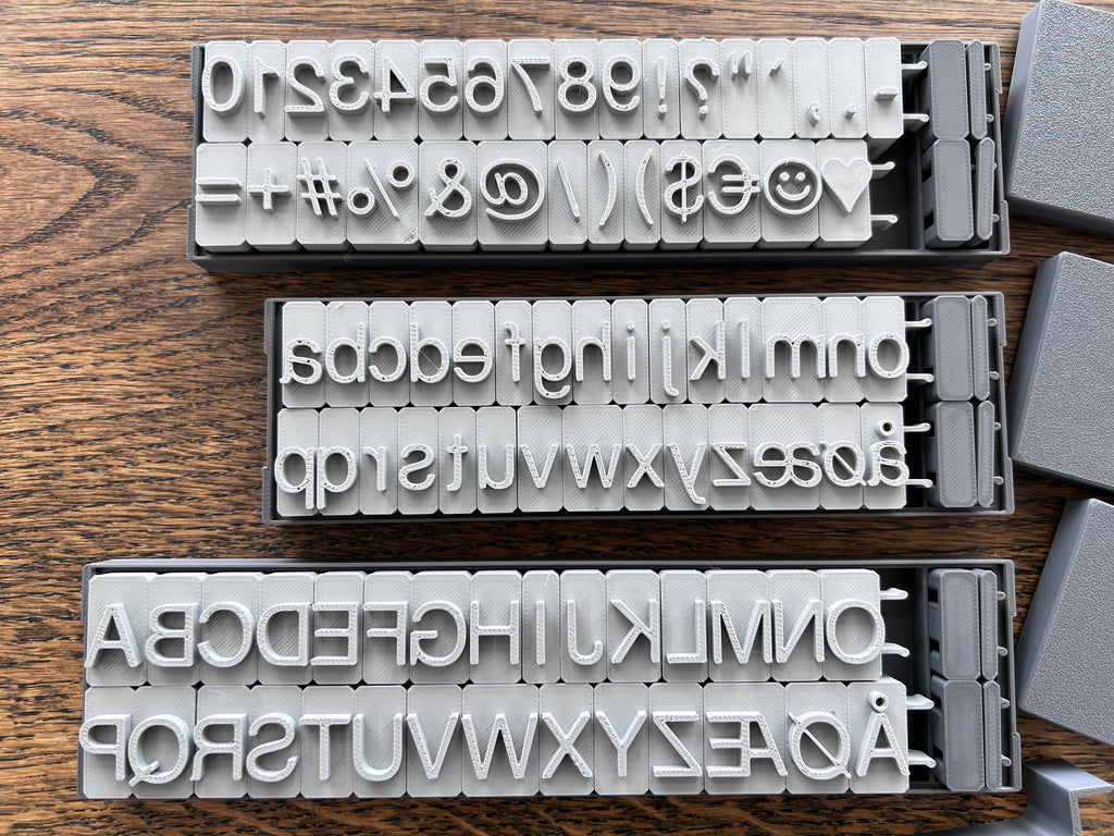 TypeStamp Connect - Helvetica - Medium