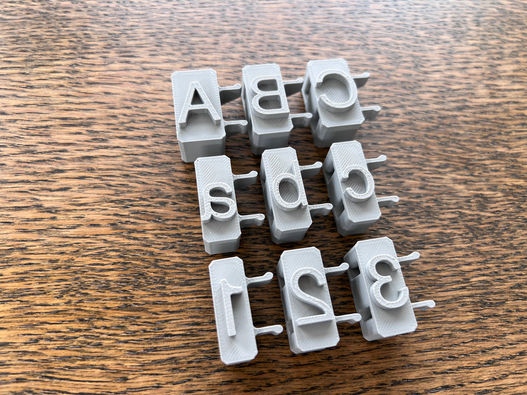 TypeStamp Connect - Helvetica - XS